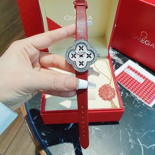 ĐỒNG HỒ LOUlS VUITTON NỮ CAO CẤP SALE
