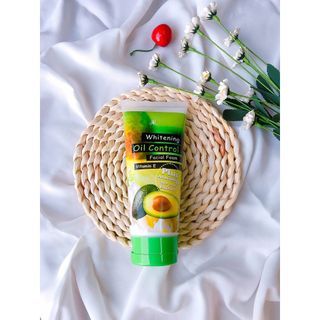 Sữa rửa mặt Bơ Thái Lan 200ml