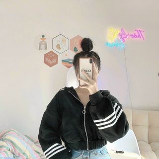 Áo khoác 2 nón croptop tay chạy sọc viền