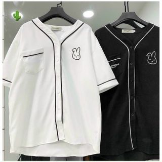 Áo sơ mi chạy viền logo thêu thỏ