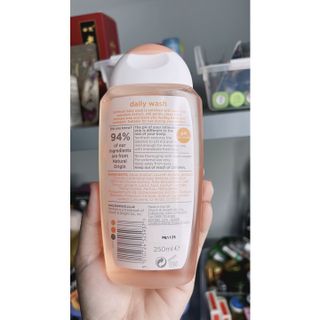Dung dịch vệ sinh Femfresh Daily 250ml