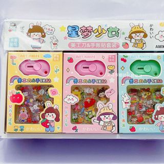 HỘP 7 TỜ STICKER TRONG KÈM DAO RỌC GIẤY giá sỉ