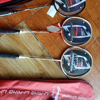 Vợt cầu lông lining khung cacbon xịn