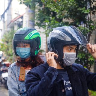 Mũ 3/4 SRT tem Racing màu xanh lá kính khói chống lóa - lót kháng khuẩn, êm ái - hạn chế mùi hôi