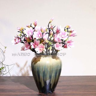 Cành hoa ngọc lan 5 bông cao su dáng cổ điển, sang trọng kèm nụ và lá.
