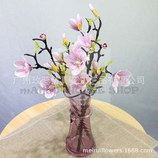 Cành hoa ngọc lan 5 bông cao su dáng cổ điển, sang trọng kèm nụ và lá.