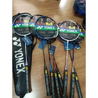 Vợt cầu lông Yonex căng cước có kèm vỏ bao