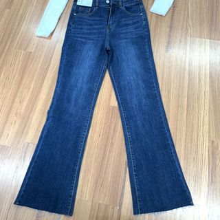 Quần jean ống loe nhẹ xước gấu hàng cao cấp