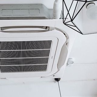 Mua ngay dòng máy lạnh âm trần Daikin giá rẻ - uy tín - chất lượng giá sỉ