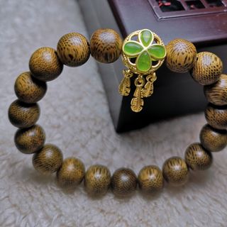 Vòng trầm hương mix cỏ ba lá