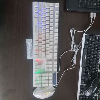 Combo 3 món bàn phím chuột lót chuột led 7 màu mẫu mới keyboard bosston 8310