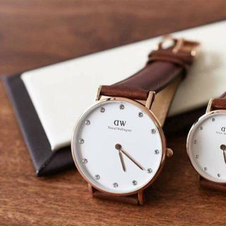 ĐỒNG HỒ DANIEL WELLlNGTON CLASSY HOT