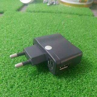 Cốc sạc điện thoại cũ còn sử dụng tốt hãng Qmobile