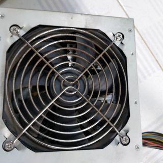 NGUỒN VENUS PRO 550W CHÍNH HÃNG CŨ CÓ BỤI HOẠT ĐỘNG BÌNH THƯỜNG