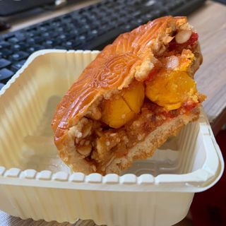 Bánh Trung Thu Thập Cẩm Gà Quay 2 Trứng Tân Dân Lợi
