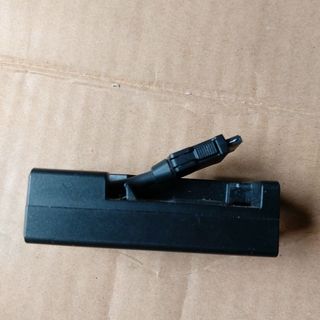 Bộ dock Sony Vaio cũ như hình ko biết để làm gì ko biết hư nên ae về nguyên cứu