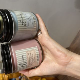 Cặp 2 nến thơm True Living xịn
