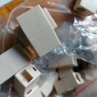 Đầu nối dây mạng LAN 1 ra 1 (Hình thực tế) có giao hỏa tốc