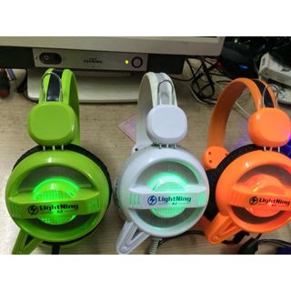Tai nghe Lightning A2 Có Mic Đèn Led Hàng Trưng Bày Thanh Lý Đẹp 98% Mọi Chức Năng Ok Màu Xanh, Cam Giao Ngẫu Nhiên