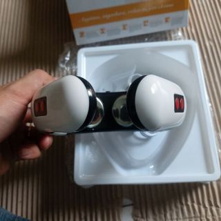 Máy Massger cổ thông minh KL 5830 xung điện tặng kèm pin đầy đủ phụ kiện