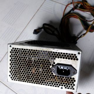 Nguồn máy tính ATX 700W có đầu nguồn 4 pin - hàng tháo máy ok cũ hoạt động bình thường