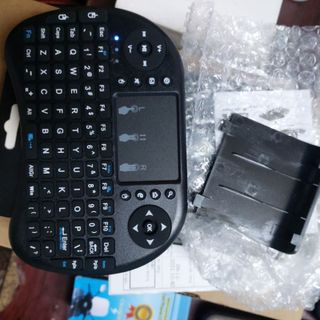 Bàn phím và chuột ko dây mini dùng pin điện thoại 5c keyboard ukb 500 - kho hàng sỉ Phú Thành