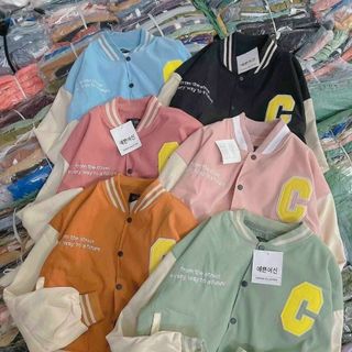 Áo khoác da lộn kiểu bomber croptop logo thêu chữ C