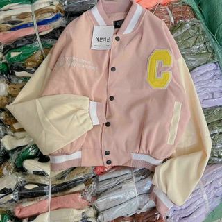 Áo khoác da lộn kiểu bomber croptop logo thêu chữ C