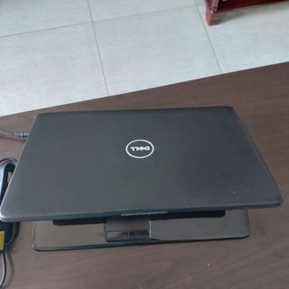 Thanh lý máy tính laptop Dell Ram 4gb Win 10 đầy đủ phụ kiện về là dùng luôn ko cần mua thêm gì cả