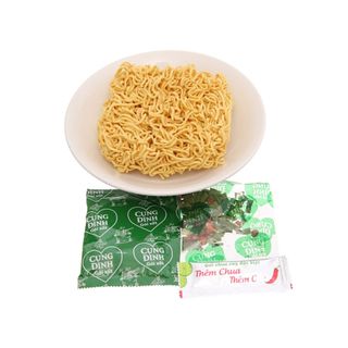 Thùng 30 gói mì khoai tây Cung Đình lẩu tôm chua cay 80g
