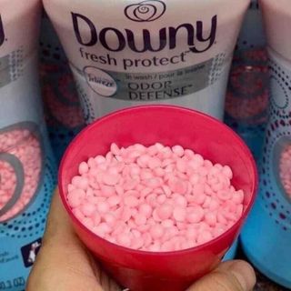 Viên Xả Vải Downy Fresh Protect Hạt Thơm quần áo Hương Hoa Hồng dùng xả quần áo làm túi thơm Chai 859gr và 1.06kg Hàng Mỹ