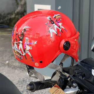 Mũ bảo hiểm nửa đầu trẻ em SRT siêu nhân đỏ kính càng từ 5-9 tuổi