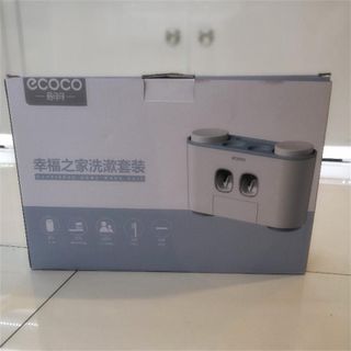Tự động nhả kem đánh răng
