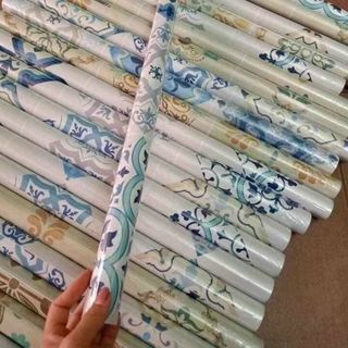 Cuộn giấy dán bếp hoạ tiết