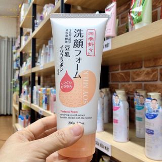 Sữa rửa mặt chiết xuất từ đậu nành shikioriori 200g (Nhật Bản)