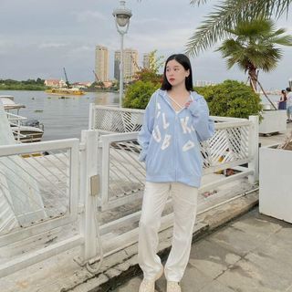 Áo khoác chống nắng màu xanh logo in nón 2 lớp form dưới 70kg