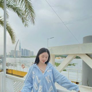 Áo khoác chống nắng màu xanh logo in nón 2 lớp form dưới 70kg