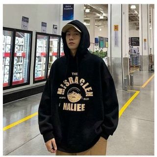 Áo hoodie màu đen logo in nón 2 lớp form rộng dưới 70kg