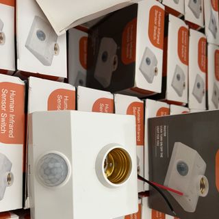 Đui đèn cảm ứng loại tốt, có nút điều chỉnh thời gian