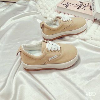 Sneaker đế thô mềm siêu nhẹ