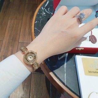 ĐỒNG HỒ CARTIIER NHÍ NEW