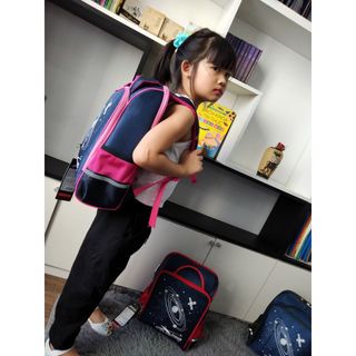 Balo học sinh tiểu học siêu nhẹ Xbags Universe Xb 3104 ba lô chống gù lưng