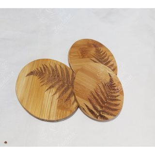 Miếng lót cốc, đế lót ly tròn họa tiết lá dương xỉ bằng gỗ tre ép 100%, bamboo coaster