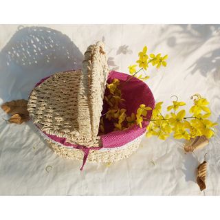 Giỏ picnic, giỏ cói oval đựng trái cây có nắp đậy đan có lót , sản xuất tại Việt Nam, hình thật chụp