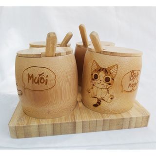 Bộ 4 hũ đựng gia vị kèm thìa xúc và khay bằng tre