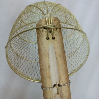 Vợt hủ tiếu inox; thau cán tre sài bền bỉ trong nhà hàng quán ăn