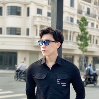 ÁO ĐŨI CÓ TUI THÊU CHỮ NHIỀU MÀU