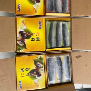 Cá Trích Ép Trứng Sashimi