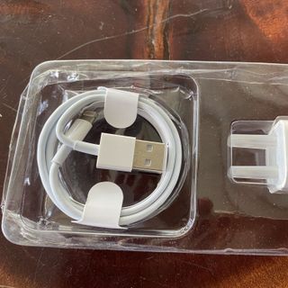 Đầu tuần có bộ sạc pin IPhone mới dành cho Anh!!!