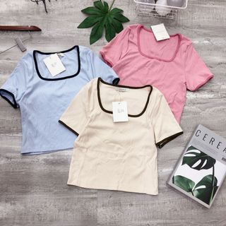 Áo thun cổ vuông croptop phối viền